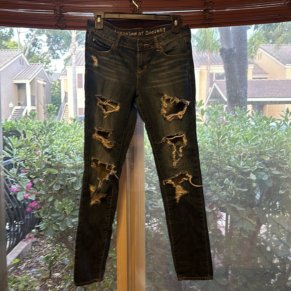 Articles of Society worn & torn dark blue jean👖